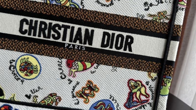 Dior Shopping Bags